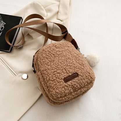 2026 New Design Small Plush Bag Fluffy Phone Pouch Faux Fur Ladies Modern Pocket Crossbody Fleece Bag