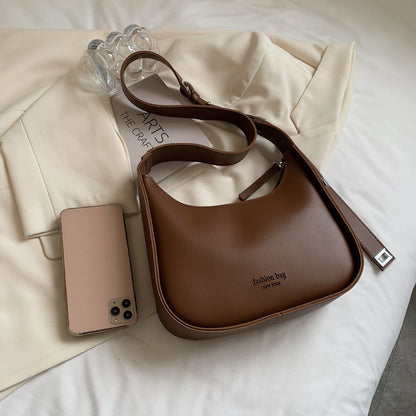 New fashion women’s bag 2026 design messenger bag versatile texture casual shoulder bag