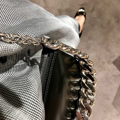 Semicircle shaped chunky chain luxury fashion woman crossbody shoulder bag