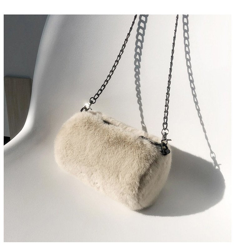 2026 new design plush bag one-shoulder cross-body pillow bag fashion trend chain furry small shoulder bag