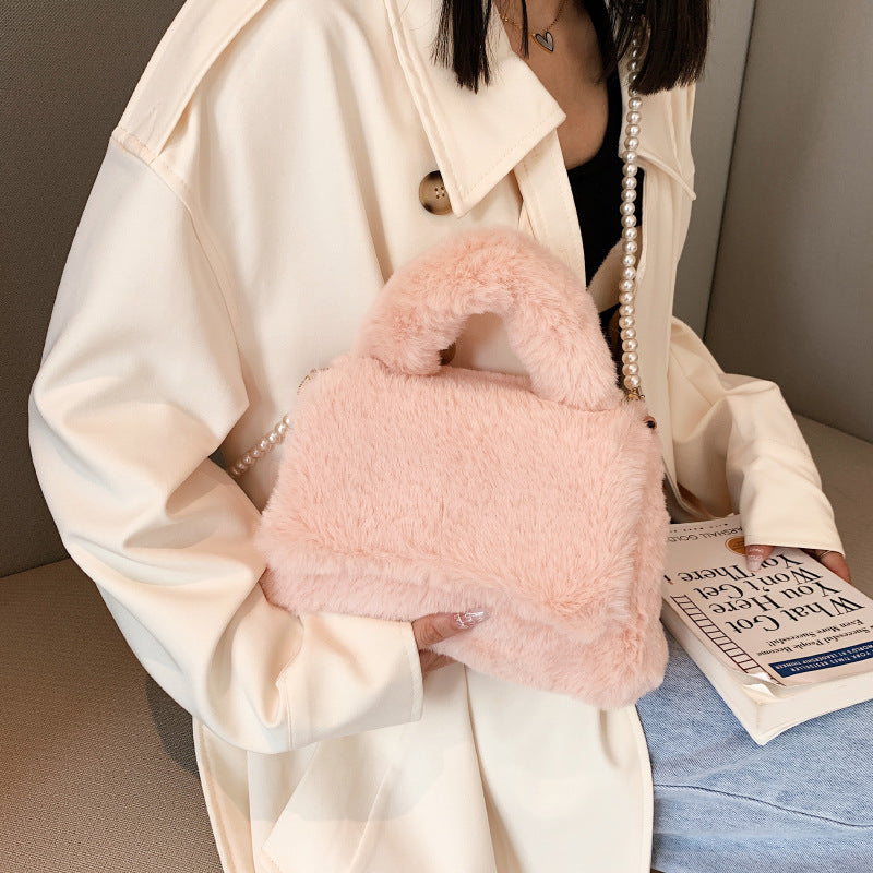 2026 new fashionable faux fur tote handbag women’s crossbody furry bag pearl chain plush hand bag