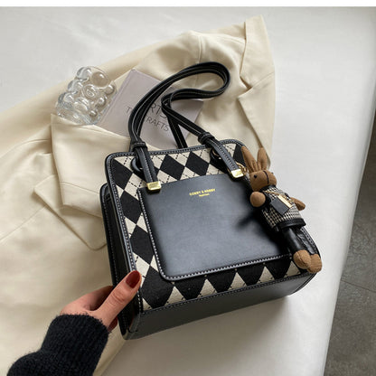 New Fashion Cross-body Bag Fashion Shoulder Bag Student Bag Women’s 2026 Autumn and Winter PU Single Guangdong Pendant Geometric