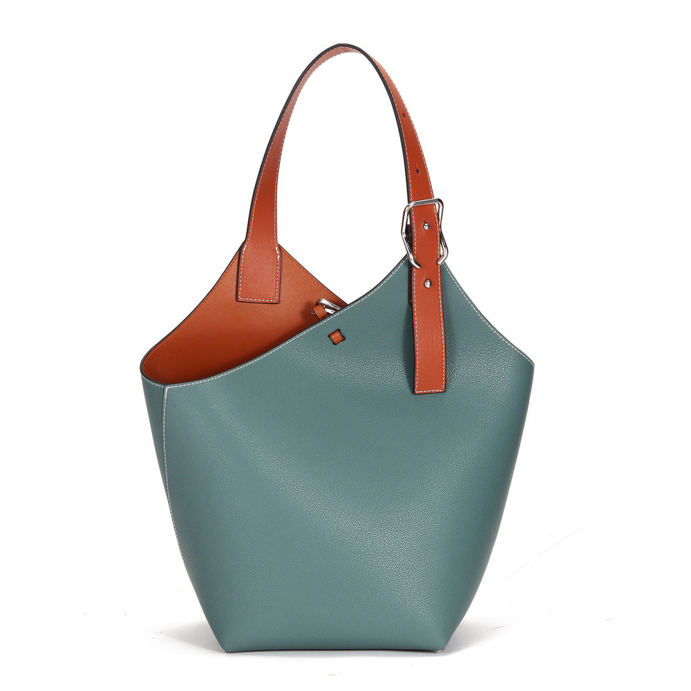 Fashionable leather handbag Large capacity single shoulder messenger underarm bag Commuting Tote bag