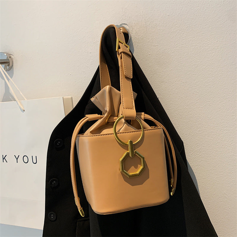 Drawstring fashion girl one-shoulder small box bag new autumn bucket messenger female bag Korean
