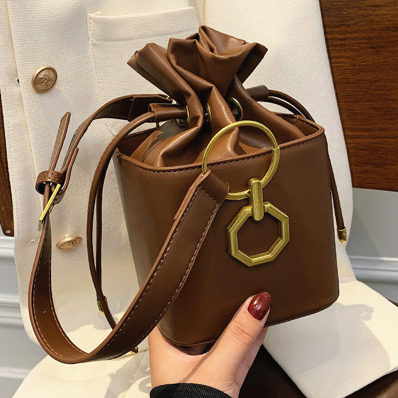 Drawstring fashion girl one-shoulder small box bag new autumn bucket messenger female bag Korean