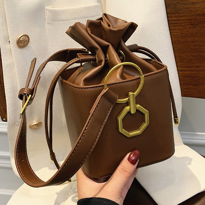 Drawstring fashion girl one-shoulder small box bag new autumn bucket messenger female bag Korean