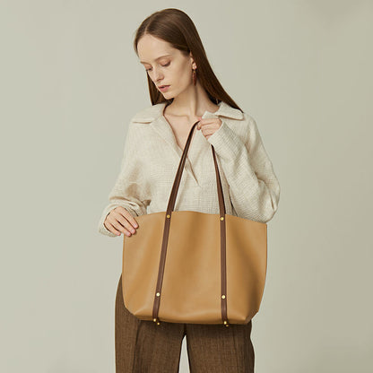 Large Capacity Handbag Women High Quality Stylish Rivet Personalized Leather Tote Bag