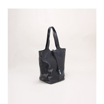 Retro Tote Basket Bag with Lock Large Capacity Bucket Bag Soft PU Leather Shoulder Bag for Women